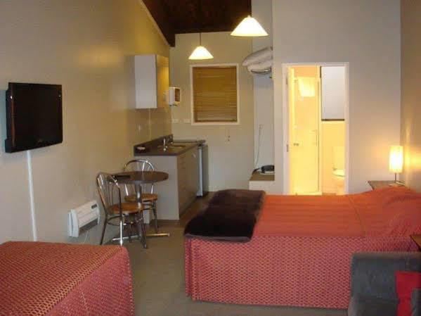 Alpine Motel Ohakune Bagian luar foto